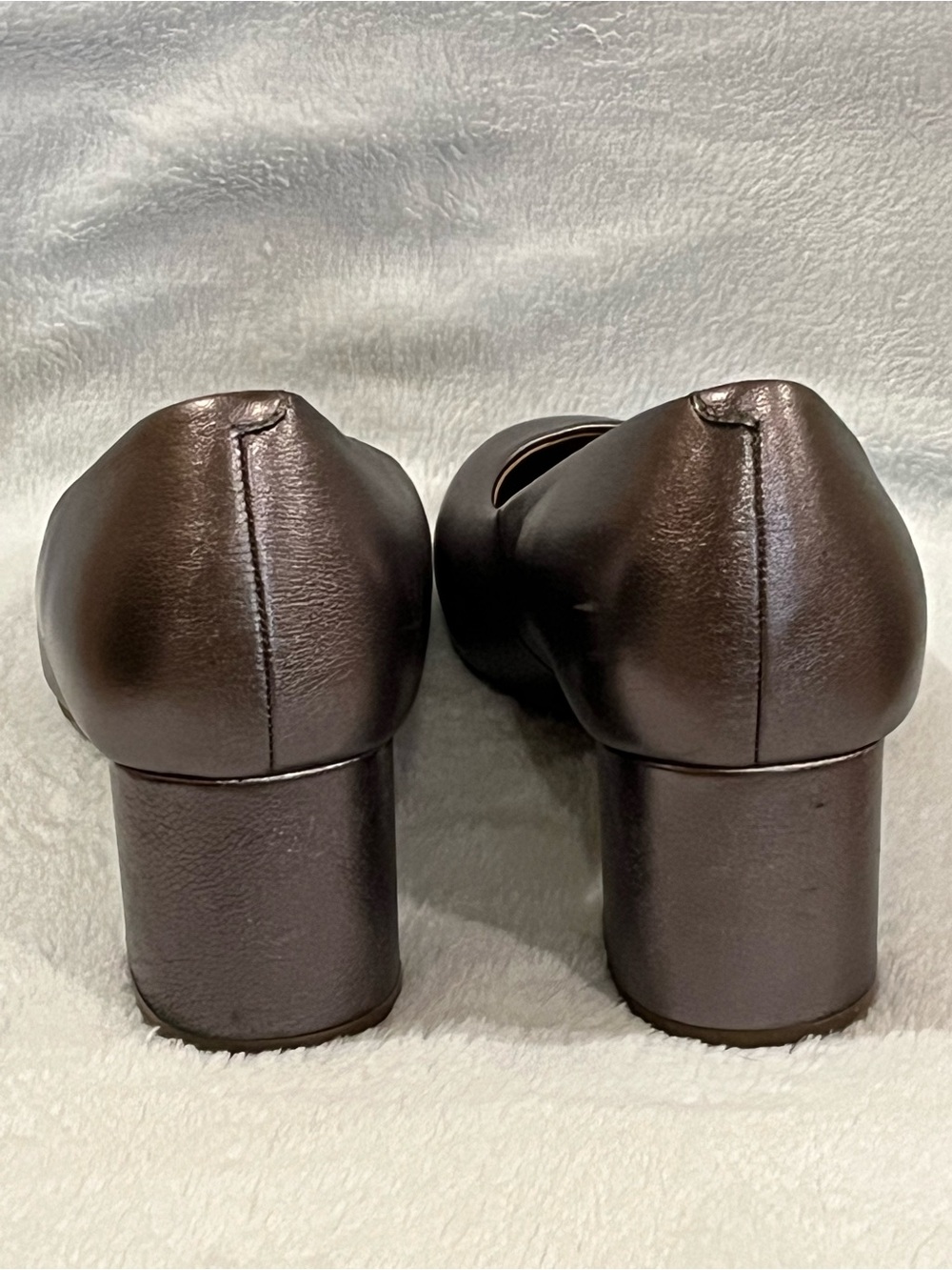 Aerosoles block heel pumps Round toe, arch support, padded. Silver metallic 10.5 - Picture 5 of 12
